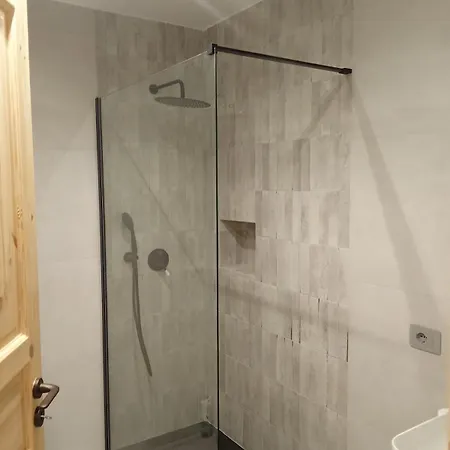 Flat Metro Garbatella * 罗马