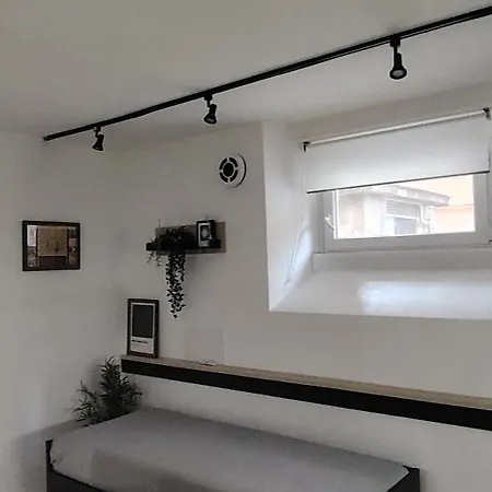 Flat Metro Garbatella Рим